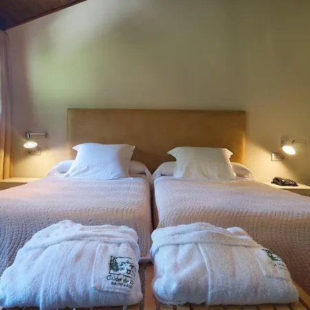Manantial 4*
