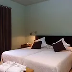 Hotel Manantial
