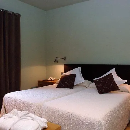 Hotel Manantial