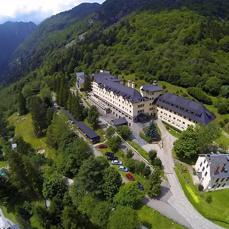 Manantial Hotel 4*